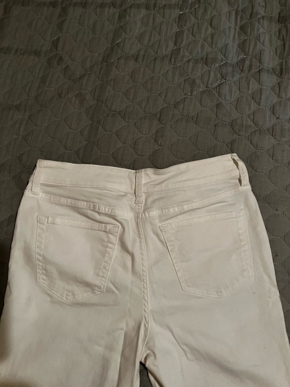 ST. JOHN'S BAY~WHITE STRAIGHT LEG JEANS~8 - Picture 6 of 6